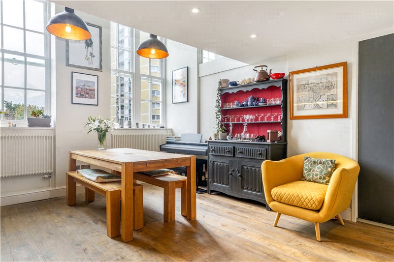 Lawn Lane, London, SW8