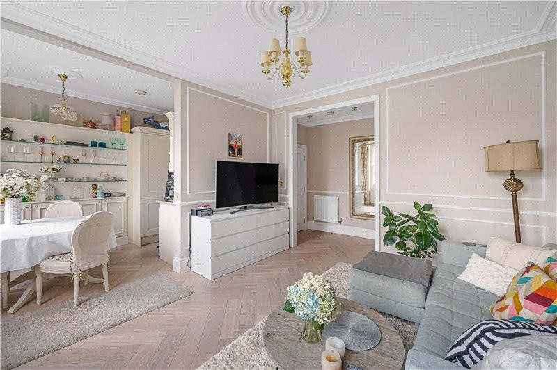 Cornwall Gardens, London, SW7