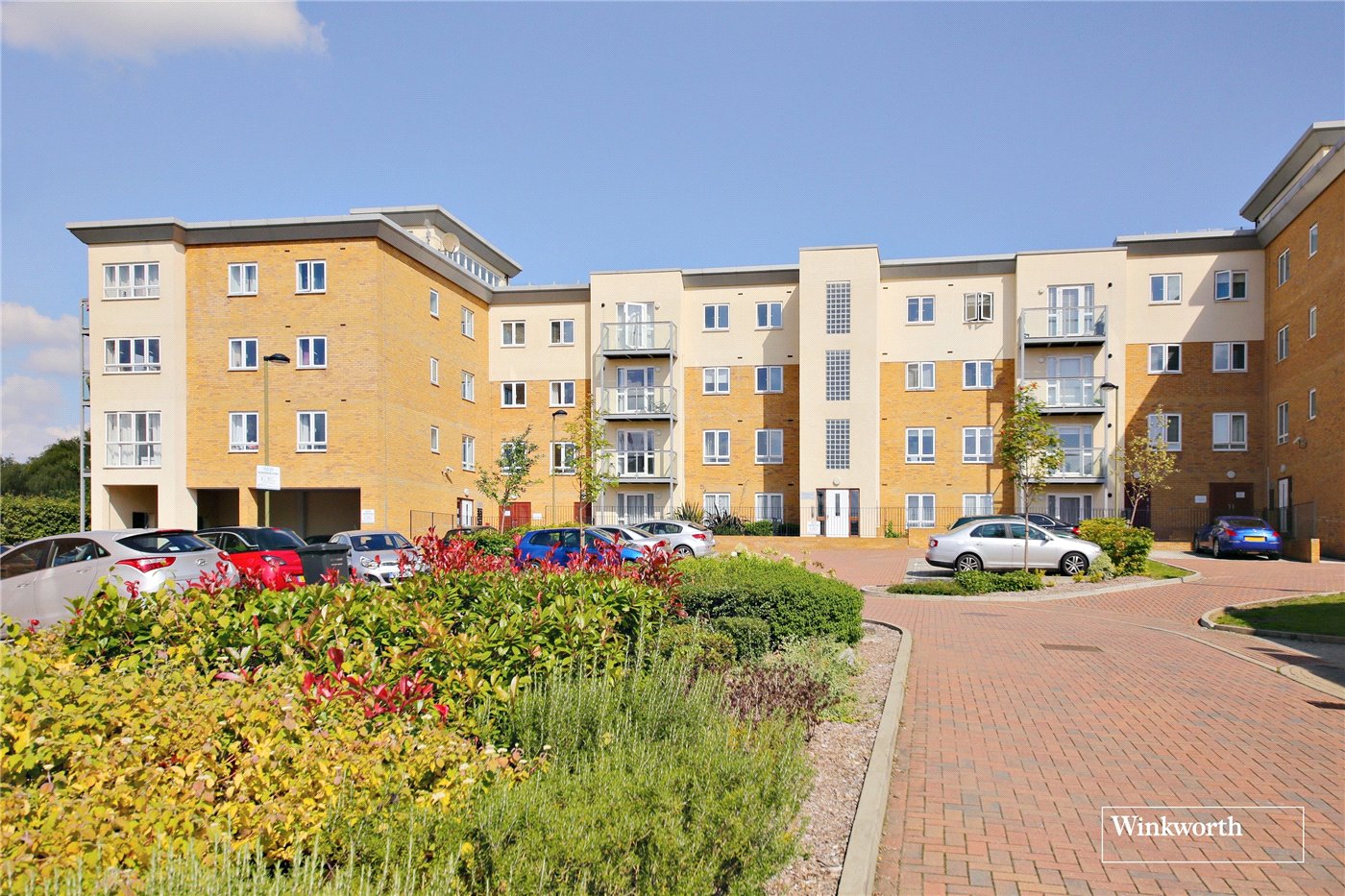 BOR210322_05