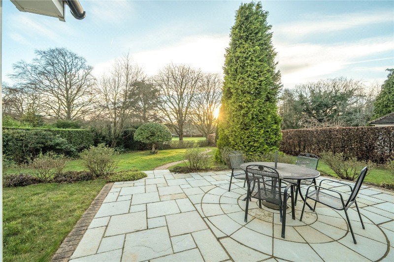 Old Kiln Close, Churt, Farnham, Surrey, GU10