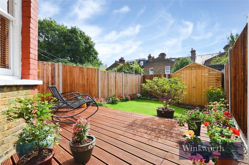 Kirkstall Avenue, London, N17
