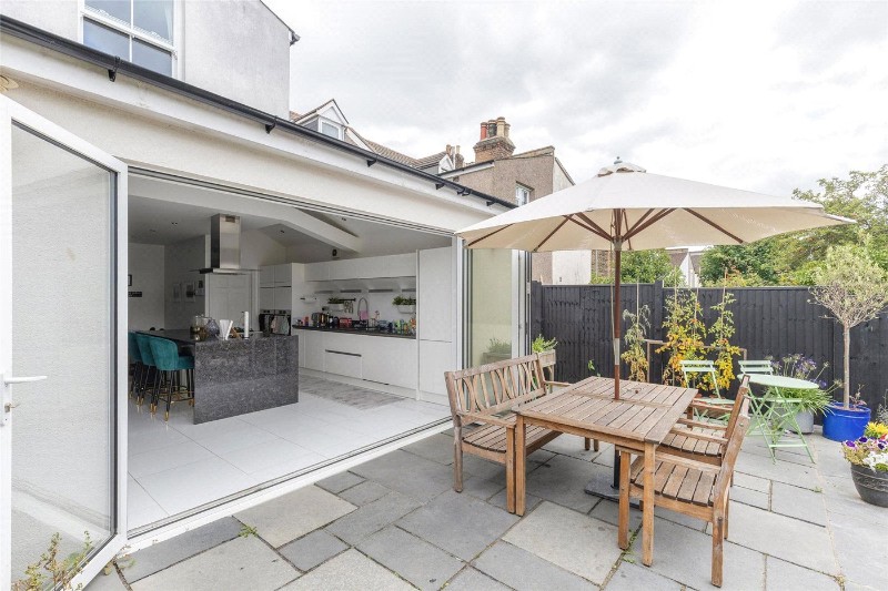 Whitworth Road, London, SE25