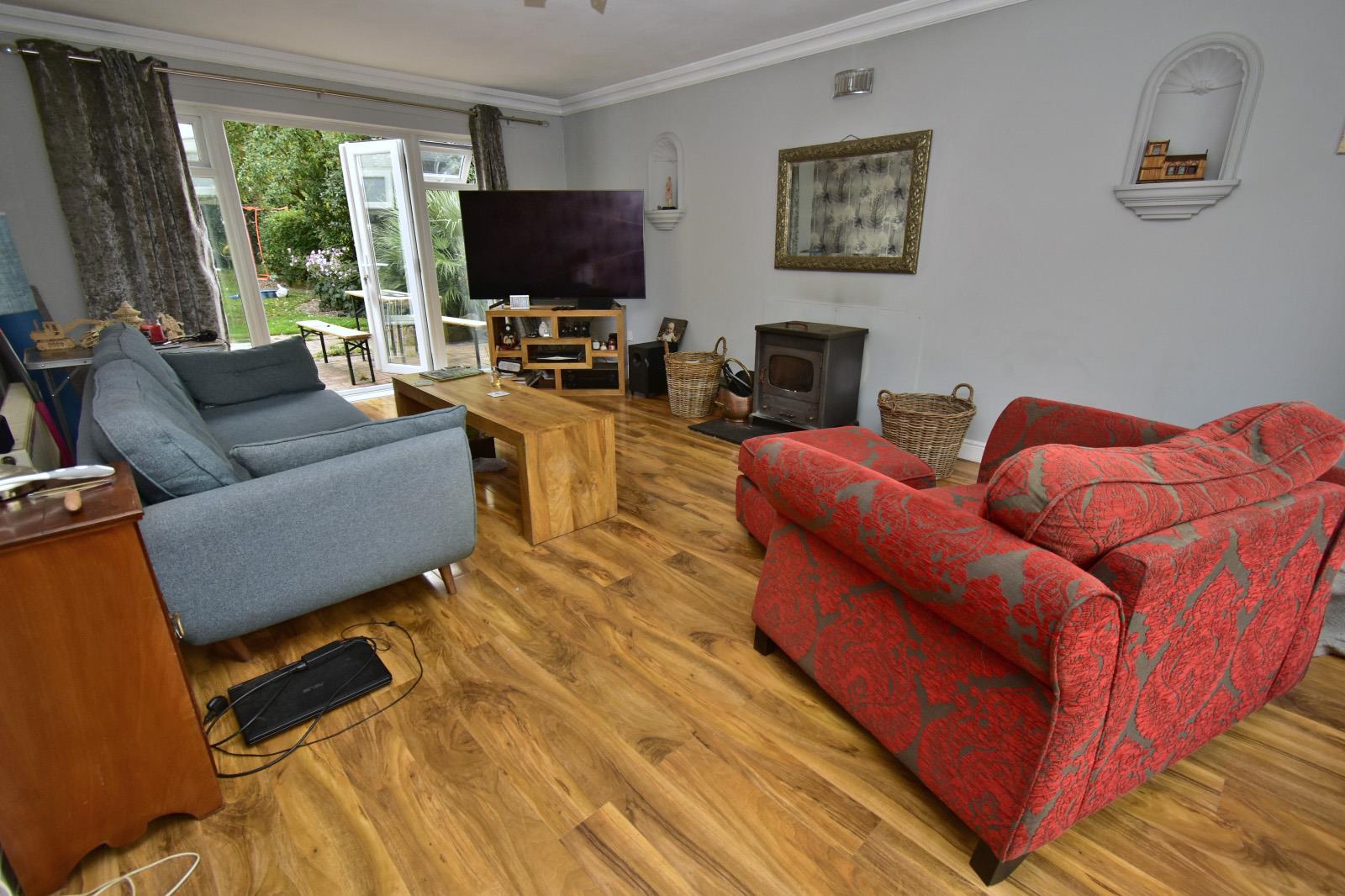 A LOUNGE.JPG