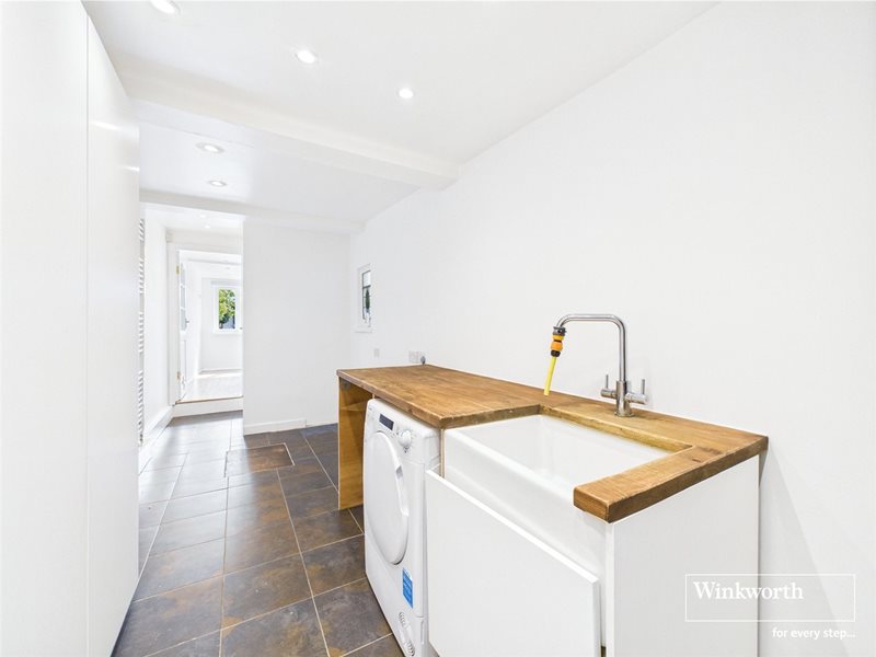 Great North Way, Hendon, London, NW4