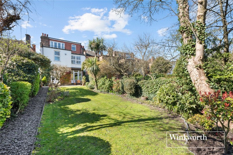 Etchingham Park Road, Finchley, London, N3