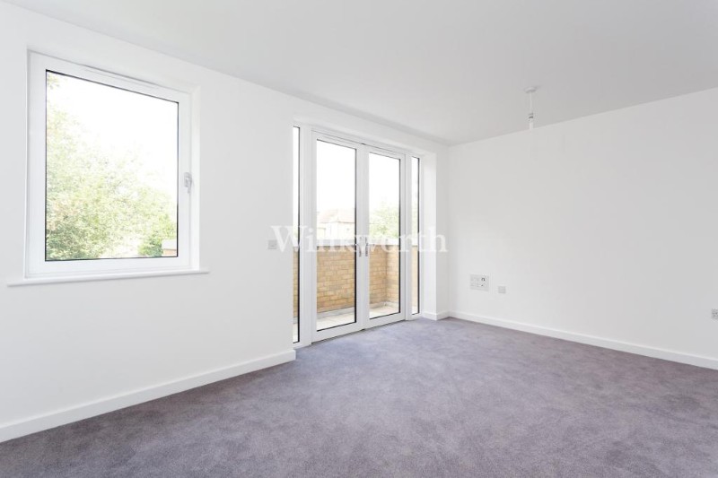 Bathurst Square, London, N15