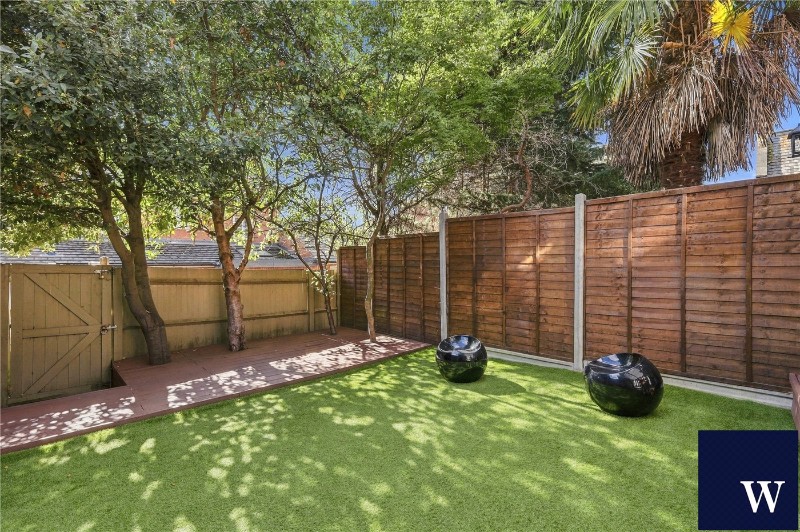 Honiton Gardens, Mill Hill East, London, NW7
