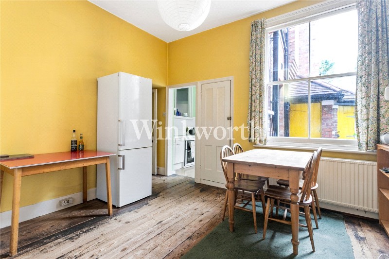 Lakeside Road, London, N13
