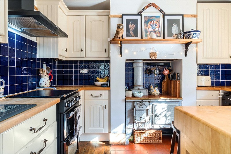 Pear Tree Lane, Newbury, Berkshire, RG14