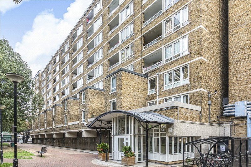 St. Luke&#39;s Estate, Bath Street, London, EC1V