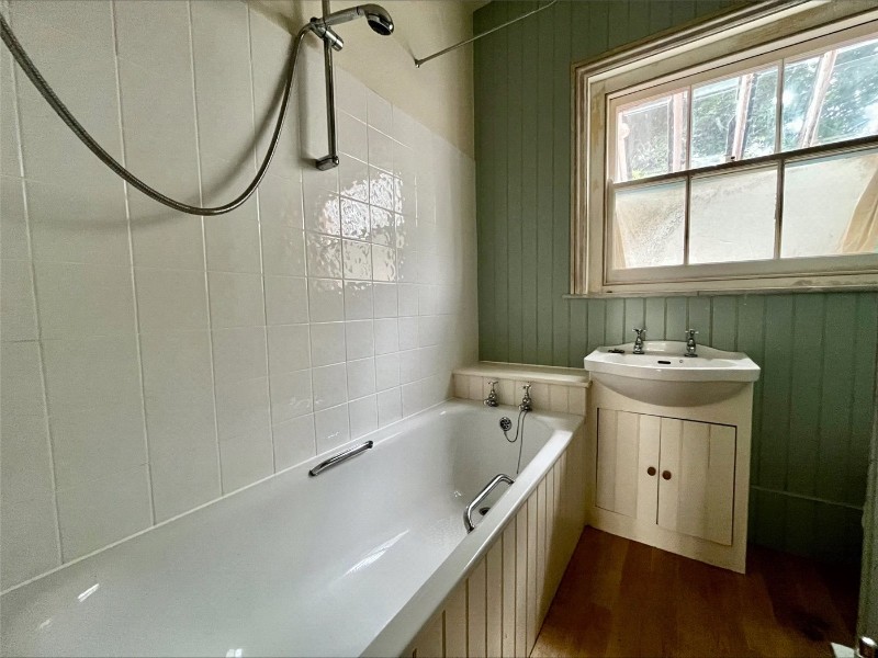 Groveley Road, Bournemouth, BH4