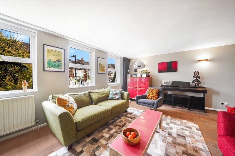 Alexandra Park Road, London, N10