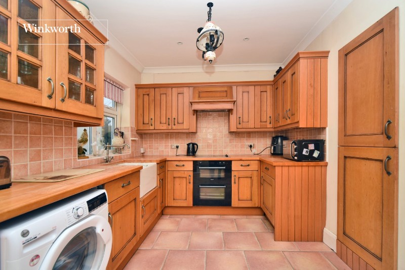 Sandy Lane, Cheam, Sutton, SM2