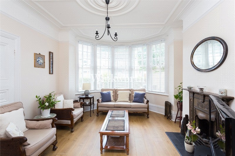 Riverway, London, N13