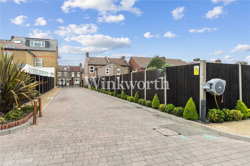 Gordon Hill, Enfield, EN2