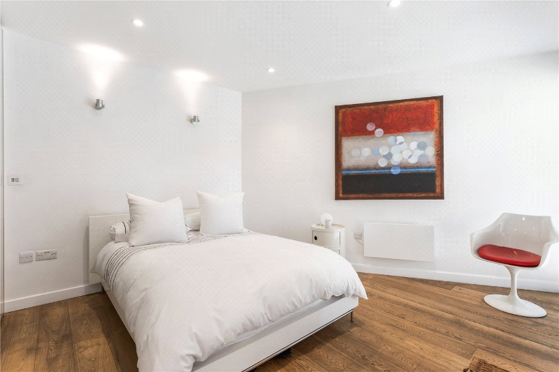 Mears Close, London, E1