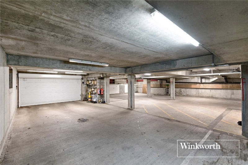 Hendon Lane, Finchley, London, N3