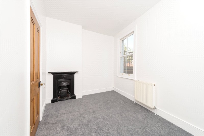 Thames Road, Chiswick, W4