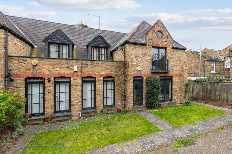 Liverpool Grove, London, SE17