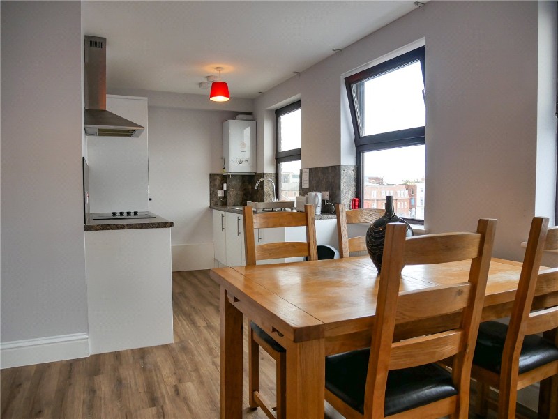 Pelican Lane, Newbury, RG14
