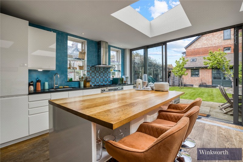 Cholmondeley Avenue, London, NW10