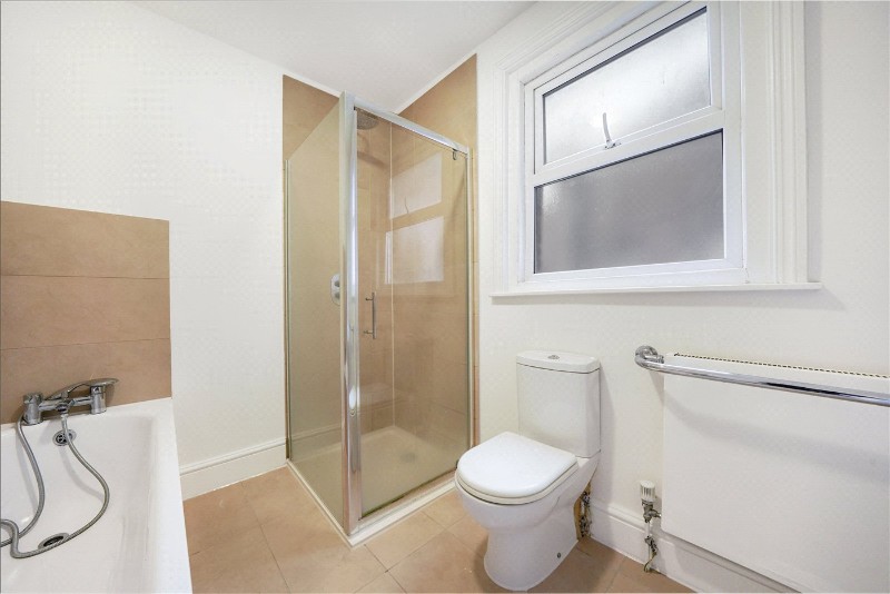 Rathcoole Avenue, London, N8