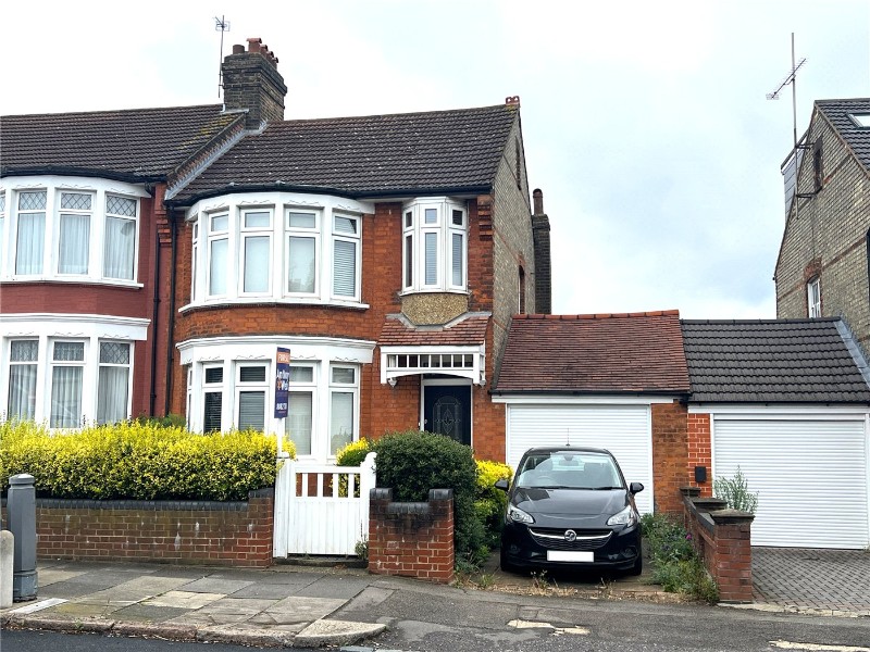 Hedge Lane, London, N13