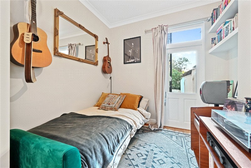 Purves Road, London, NW10