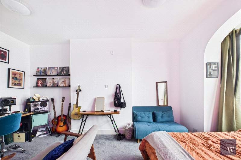 Becmead Avenue, London, SW16