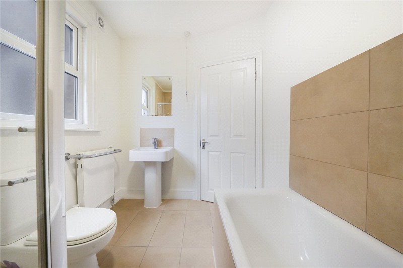 Rathcoole Avenue, London, N8