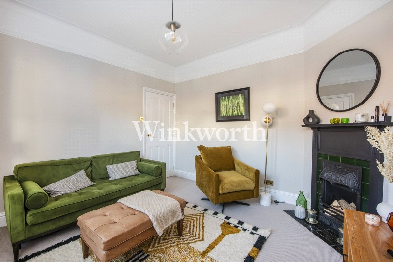 Hewitt Avenue, London, N22