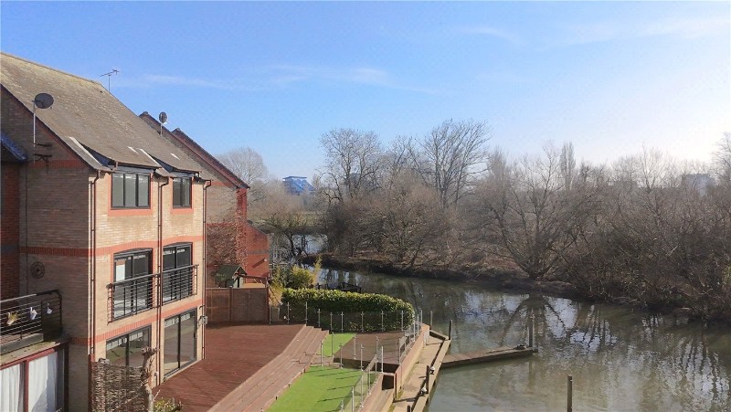 Heron Island, Caversham, Reading, Berkshire, RG4