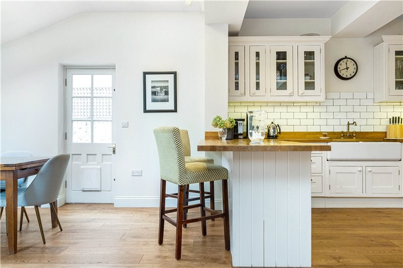 Ferry Road, Barnes, London, SW13