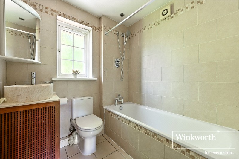 Surrey Crescent, London, W4