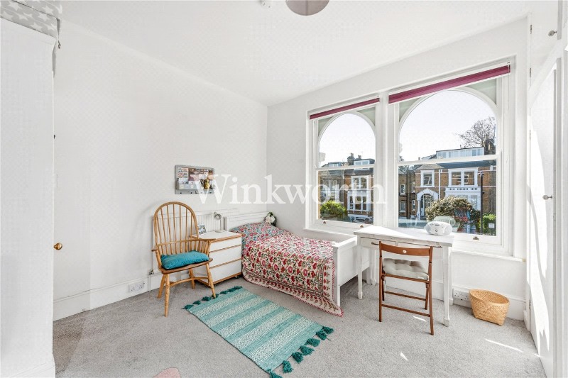 Queens Drive, London, N4