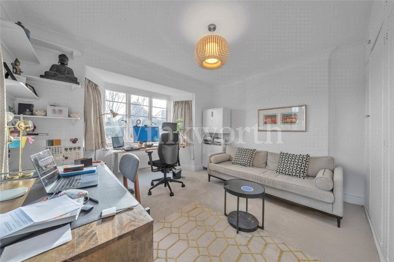 Harford Walk, London, N2