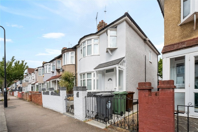 Sanderstead Road, London, E10