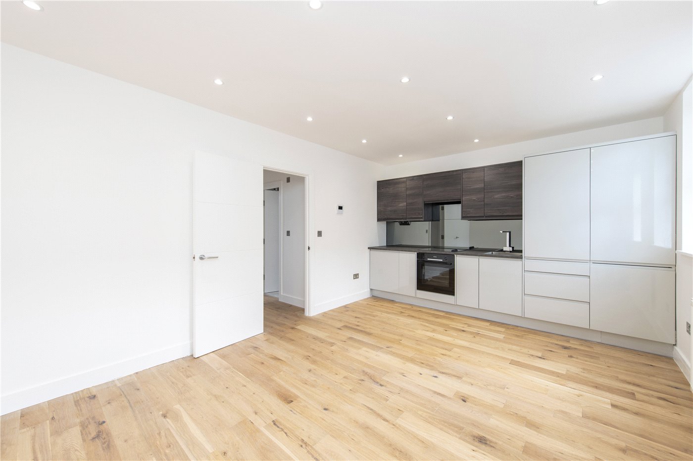 Kitchen/Reception