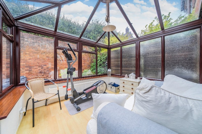 Avranches Avenue, Crediton, Devon, EX17