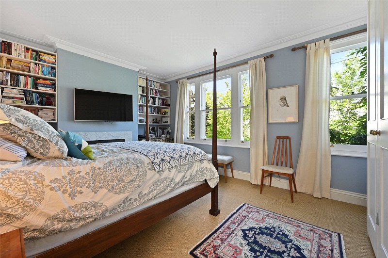 Bloemfontein Avenue, London, W12