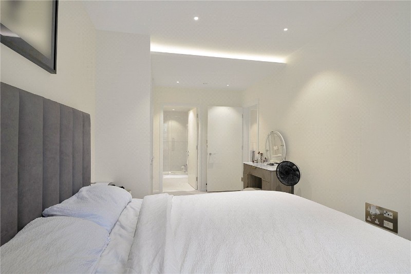 Farnfield Close, London, N8