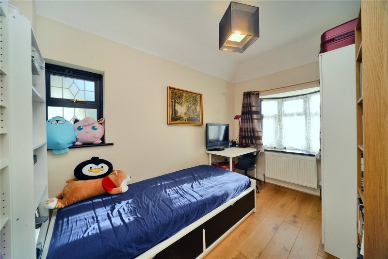 Hazlemere Gardens, Worcester Park, KT4