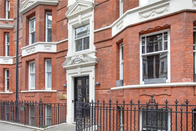 Russell Chambers, Bury Place, London, WC1A