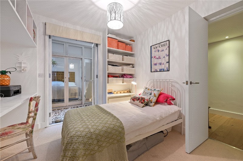 Lancaster Road, London, W11