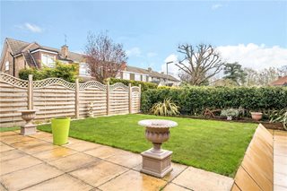 Hewlett Place, Bagshot, Surrey, GU19