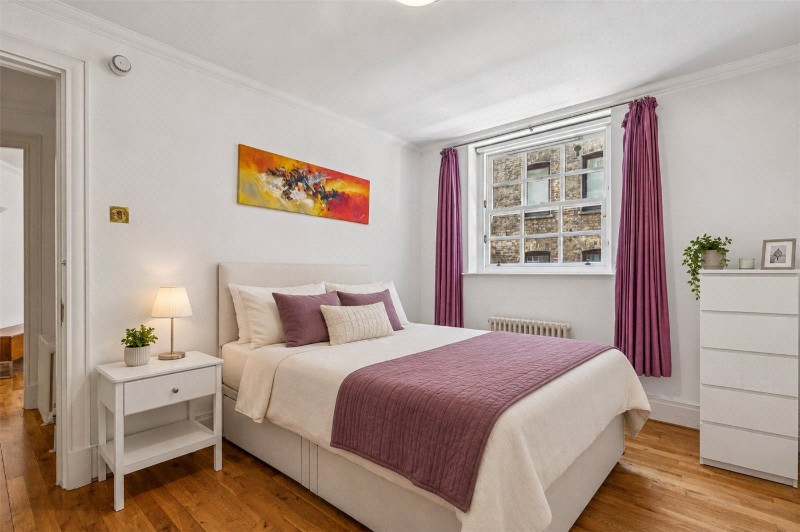 Shorts Gardens, London, WC2H