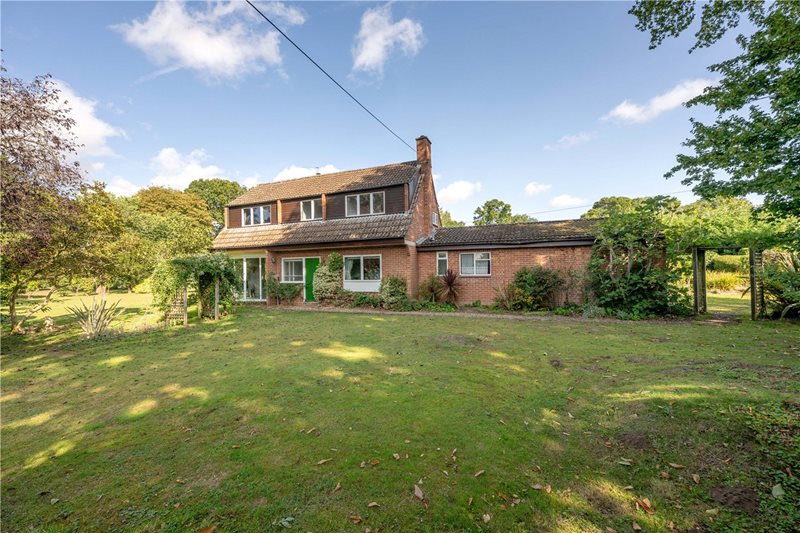 Walnut Hill, Surlingham, Norwich, Norfolk, NR14