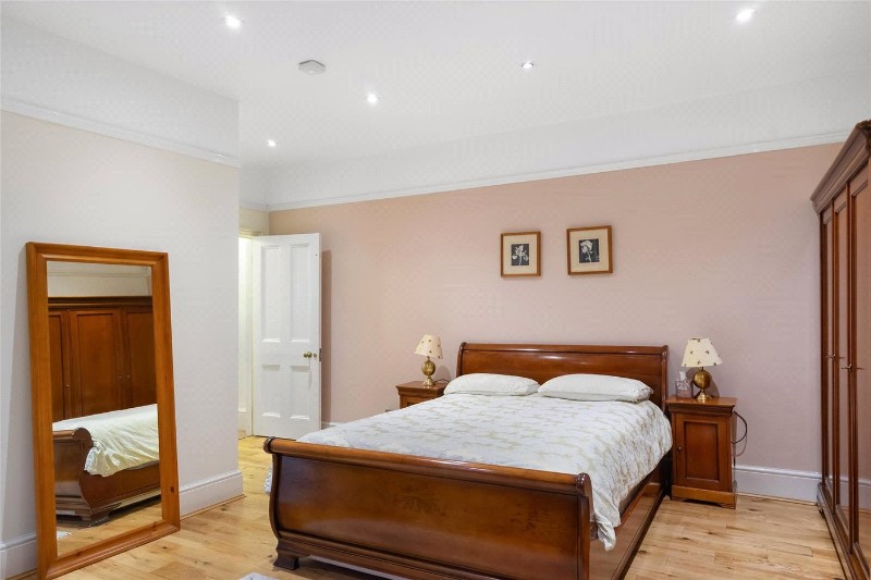 Dulwich Wood Avenue, London, SE19