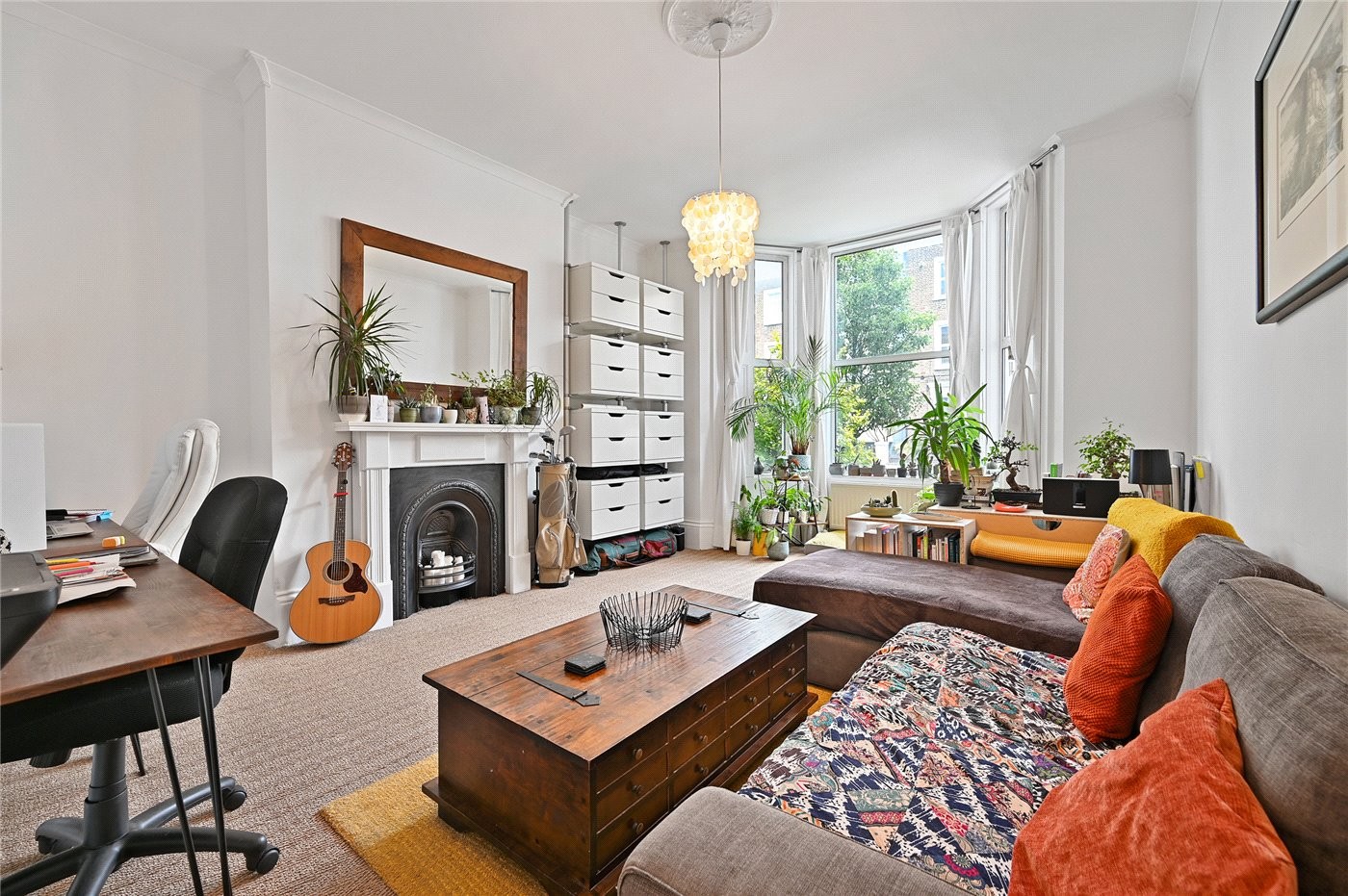 1 bedroom property for sale in Askew Road, London, W12 (Ref SHE210162) £435,000