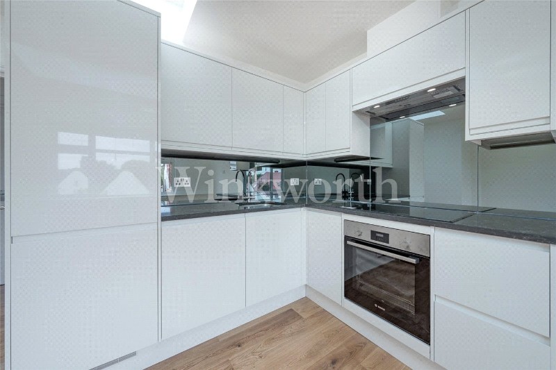 Ravenscroft Avenue, London, NW11